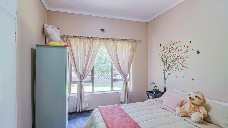 4 Bedroom Property for Sale in Safari Gardens North West